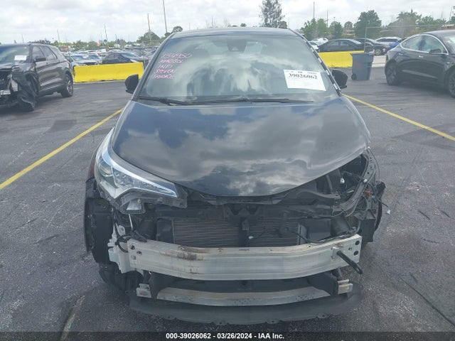 Toyota C-HR XLE 2019 NMTKHMBX5KR069445 Image 6