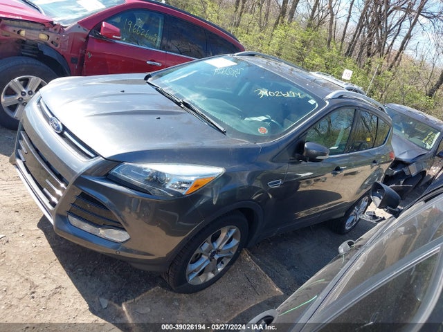 Ford Escape Titanium 2015 1FMCU9J91FUC90328 Image 2