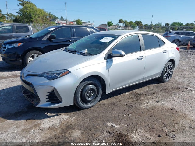 Toyota COROLLA SE 2017 5YFBURHE0HP647338 Image 2