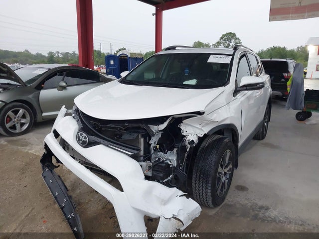 Toyota Rav4 Xle 2018 2T3RFREV1JW841403 Image 2