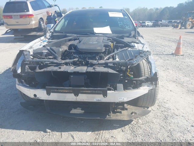 Genesis G80 3.8 2018 KMHGN4JE8JU233731 Image 12