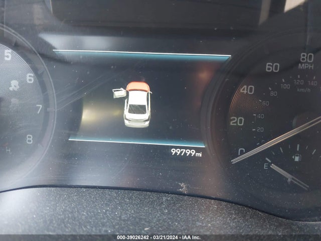 Genesis G80 3.8 2018 KMHGN4JE8JU233731 Image 15