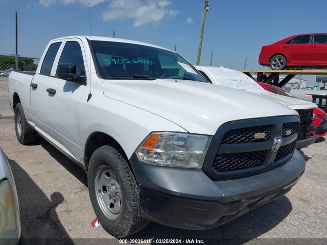 RAM 1500 Classic Tradesman Quad Cab 4x2 6'4 Box 2019 1C6RR6FG8KS581525 главное изображение
