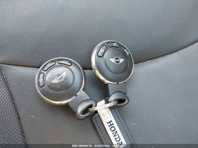 2011 MINI COOPER CLUBMAN WMWZF3C56BT187645 Photo 10