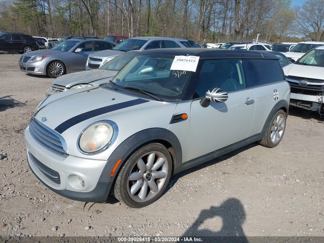 2011 MINI COOPER CLUBMAN WMWZF3C56BT187645 Photo 1