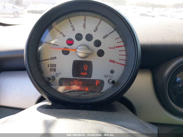 2011 MINI COOPER CLUBMAN WMWZF3C56BT187645 Photo 6