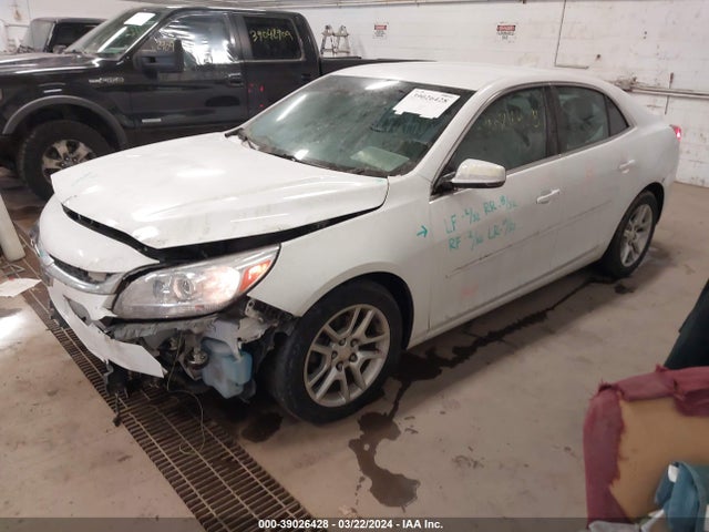 Chevrolet MALIBU 1LT 2015 1G11C5SL4FF351203 Image 2