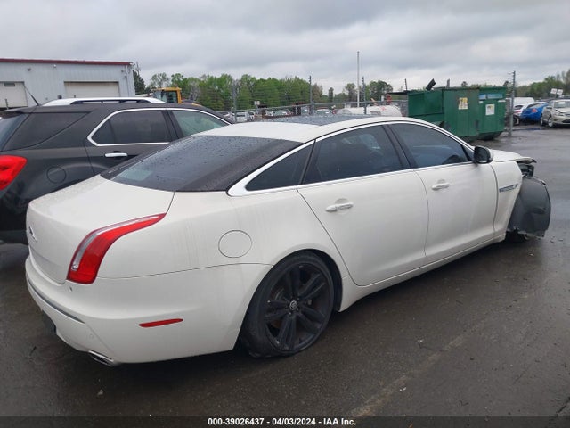 2011 JAGUAR XJ SAJWA2GB5BLV01639 Photo 3