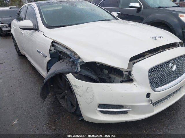 2011 JAGUAR XJ SAJWA2GB5BLV01639 Photo 5