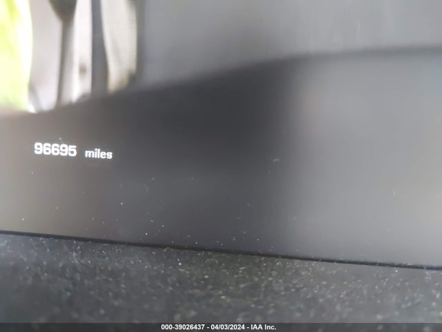 2011 JAGUAR XJ SAJWA2GB5BLV01639 Photo 6