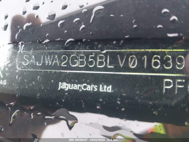 2011 JAGUAR XJ SAJWA2GB5BLV01639 Photo 8