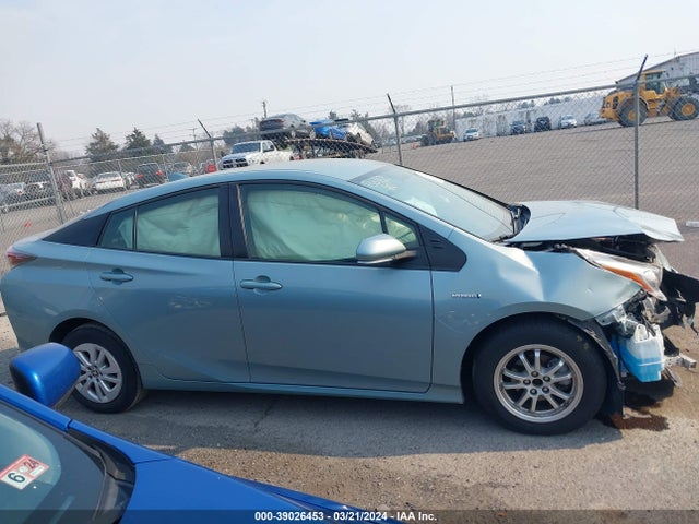 Toyota Prius Two 2016 JTDKBRFUXG3526663 Image 14