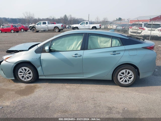 Toyota Prius Two 2016 JTDKBRFUXG3526663 Image 15