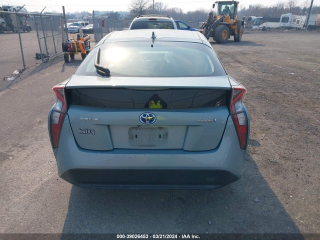 Toyota Prius Two 2016 JTDKBRFUXG3526663 Image 17