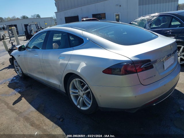 Tesla Model S P85 2014 5YJSA1H15EFP65173 Image 3