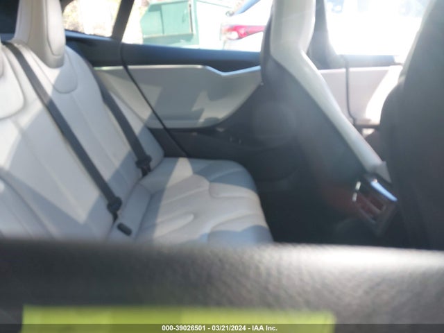 Tesla Model S P85 2014 5YJSA1H15EFP65173 Image 8