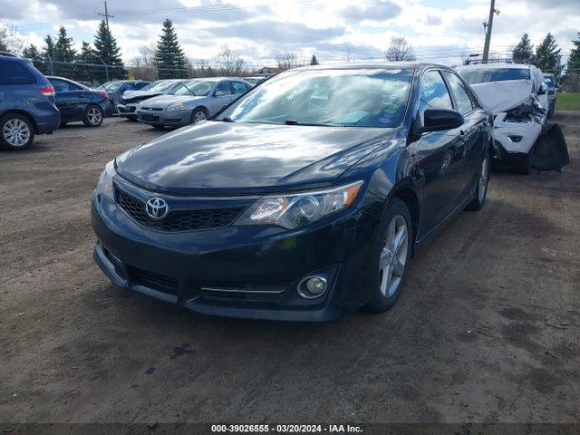 Toyota CAMRY SE 2014 4T1BF1FKXEU764486 Image 2