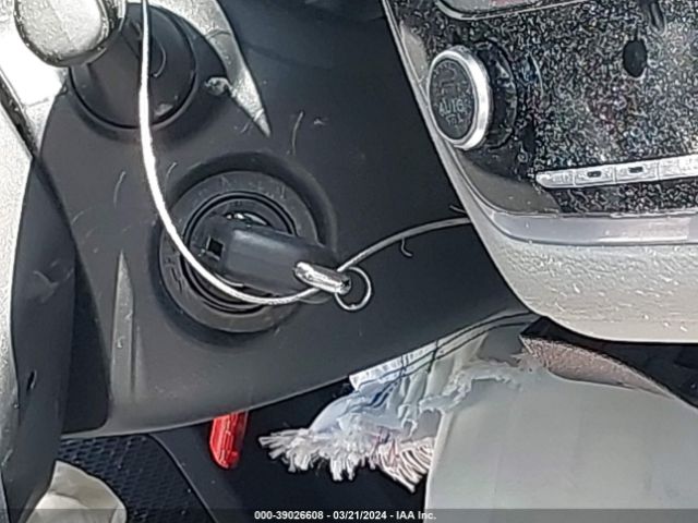 5YFB4MDE3RP127404 Toyota COROLLA LE