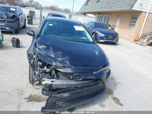 5YFB4MDE3RP127404 Toyota COROLLA LE