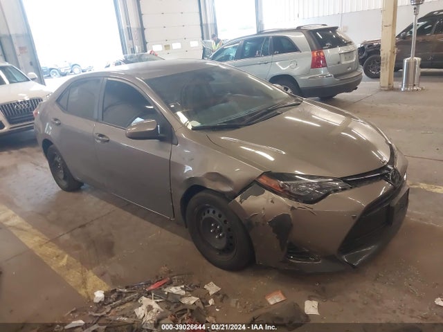 Toyota COROLLA LE 2018 2T1BURHE5JC018907 головне зображення
