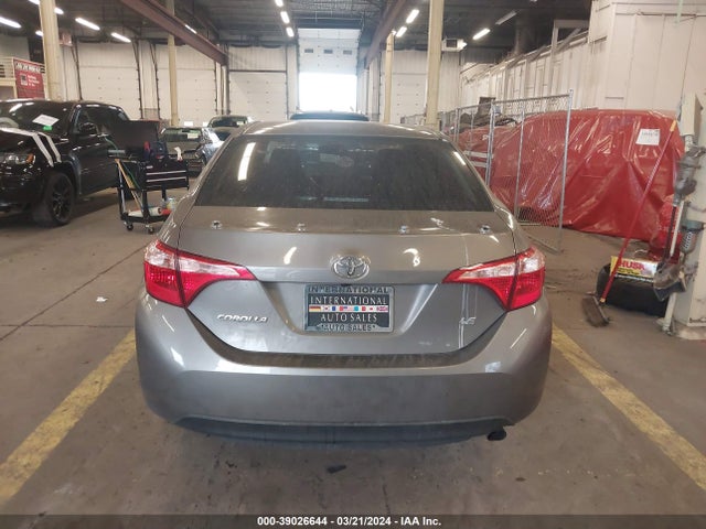 Toyota COROLLA LE 2018 2T1BURHE5JC018907 Image 16