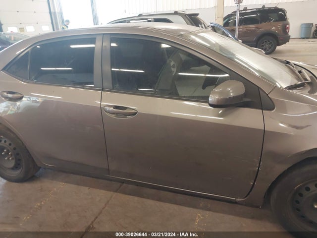 Toyota COROLLA LE 2018 2T1BURHE5JC018907 Image 17