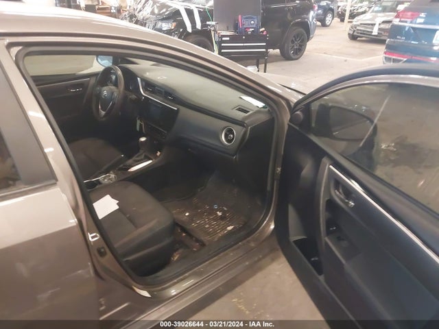 Toyota COROLLA LE 2018 2T1BURHE5JC018907 Image 5