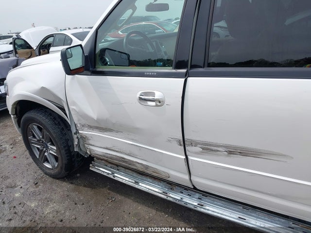 Ford Expedition El Xlt 2017 1FMJK1JT1HEA65494 Image 19
