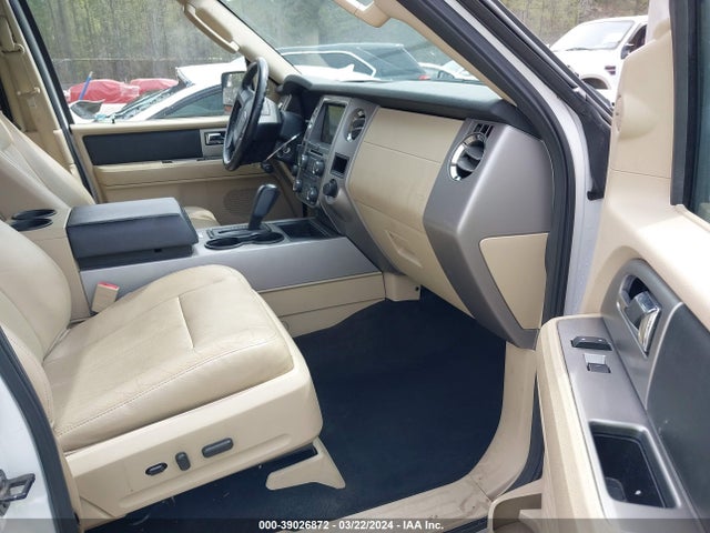 Ford Expedition El Xlt 2017 1FMJK1JT1HEA65494 Image 5