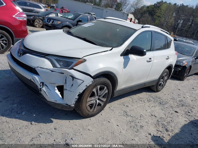 Toyota RAV4 LE 2016 JTMZFREV3GD090407 Image 2