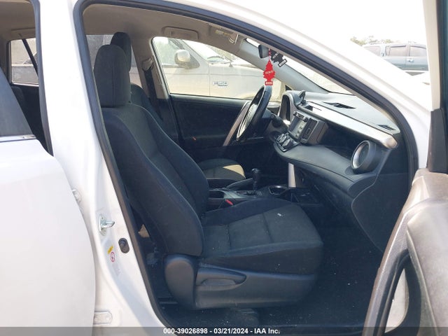 Toyota RAV4 LE 2016 JTMZFREV3GD090407 Image 5