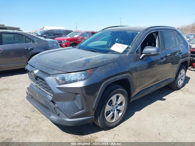 Toyota RAV4 LE 2019 JTMG1RFV3KD016434 Image 2
