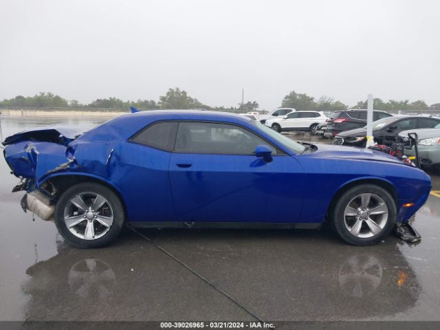 2C3CDZAG0JH199585 Dodge Challenger Sxt
