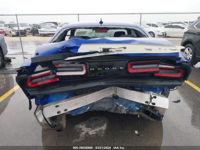 2C3CDZAG0JH199585 Dodge Challenger Sxt