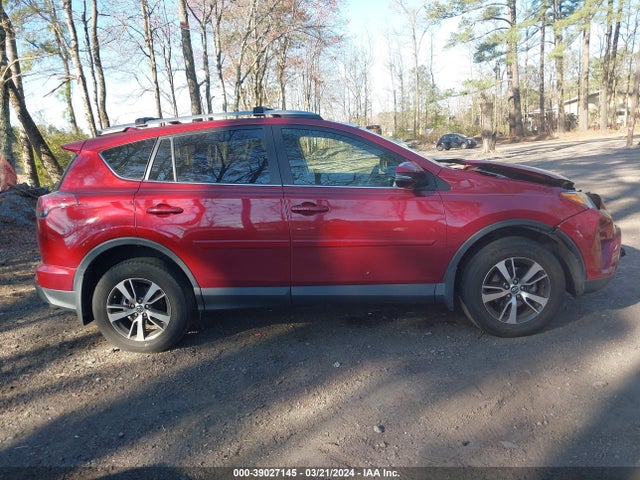 Toyota Rav4 Xle 2018 JTMRFREVXJD253755 Image 13