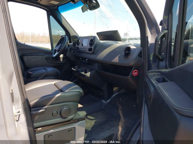 W1W4ECVY4MT068989 Mercedes-Benz Sprinter 2500 High Roof V6