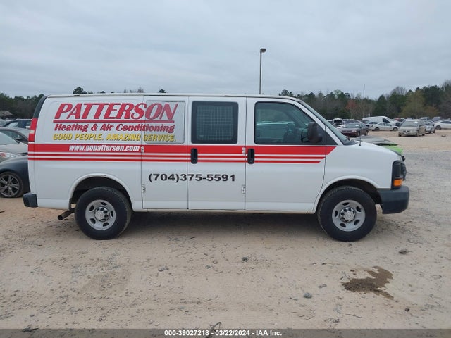 Chevrolet Express 2500 Work Van 2015 1GCWGFCF9F1202606 Image 13