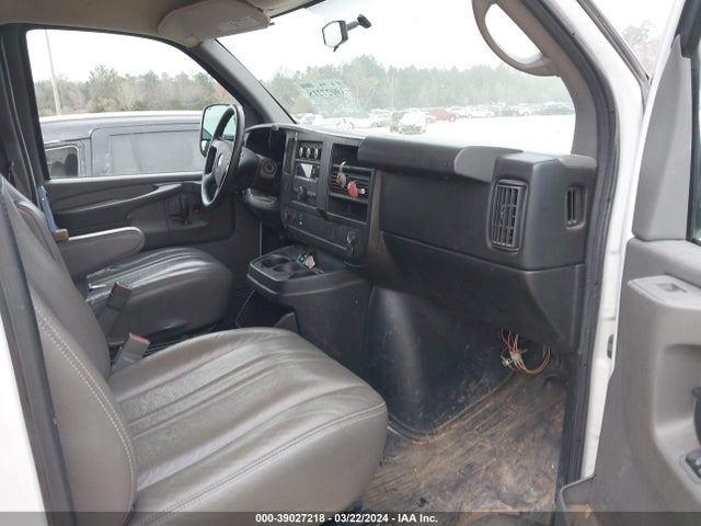 Chevrolet Express 2500 Work Van 2015 1GCWGFCF9F1202606 Image 5