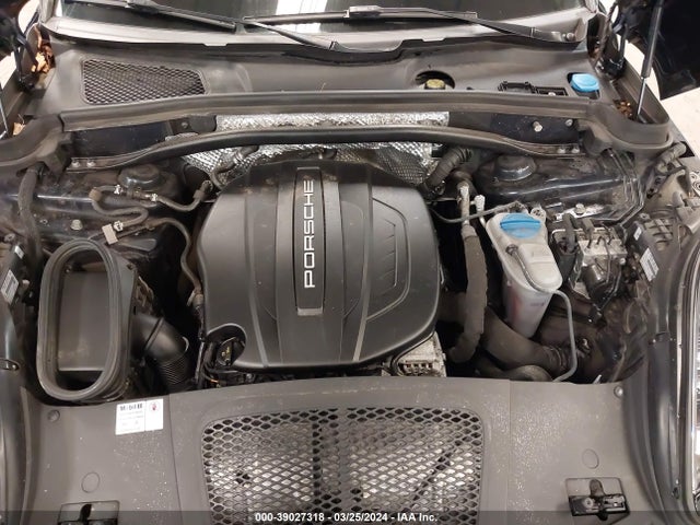 2018 PORSCHE MACAN WP1AA2A56JLB09150 Photo 9