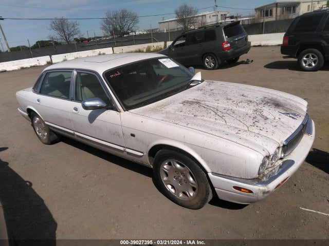 2001 JAGUAR XJ8 SAJDA24C21LF25841 Photo 0