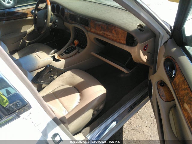 2001 JAGUAR XJ8 SAJDA24C21LF25841 Photo 4