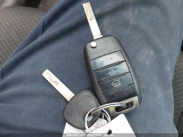 KNAGT4L30J5212904 KIA Optima Lx