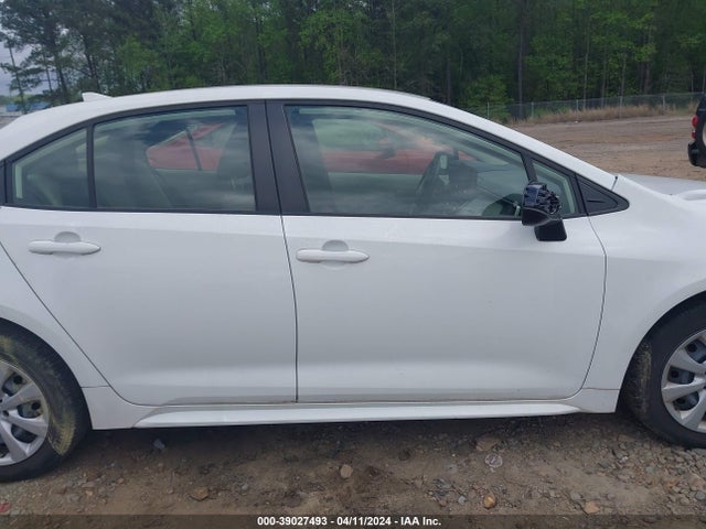 Toyota COROLLA LE 2022 JTDEPMAE4NJ200349 Image 13