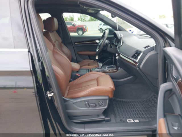 WA1BNAFYXK2032677 Audi Q5 45 Premium