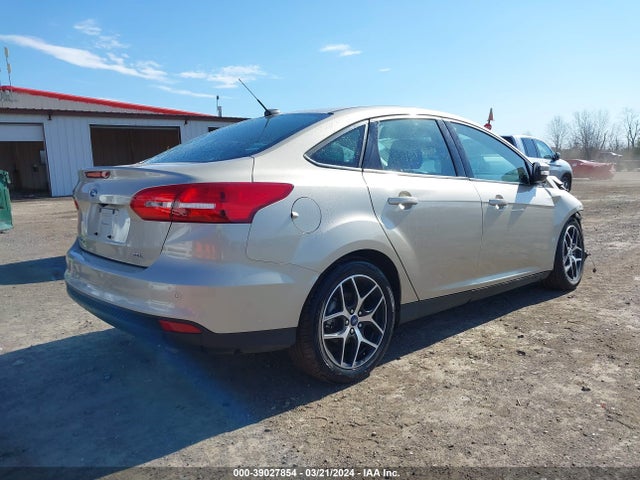 Ford FOCUS SEL 2017 1FADP3H2XHL318146 Image 4