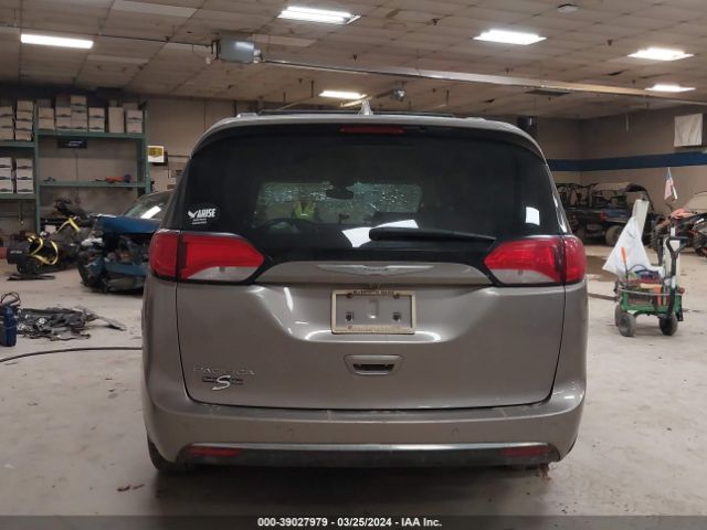 2C4RC1BG0HR560746 Chrysler Pacifica Touring-l