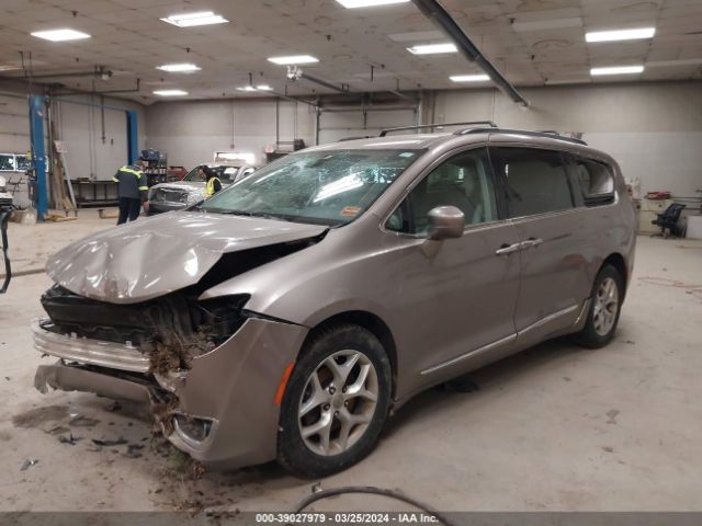 2C4RC1BG0HR560746 Chrysler Pacifica Touring-l