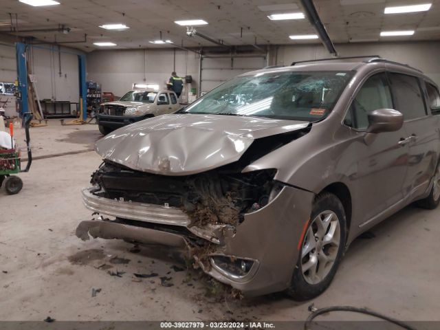 2C4RC1BG0HR560746 Chrysler Pacifica Touring-l