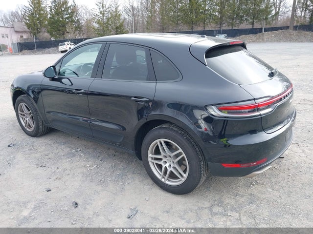 2020 PORSCHE MACAN WP1AA2A55LLB03570 Photo 2