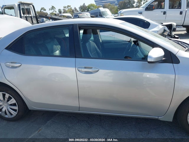 Toyota COROLLA LE 2016 5YFBURHE1GP560921 Image 13